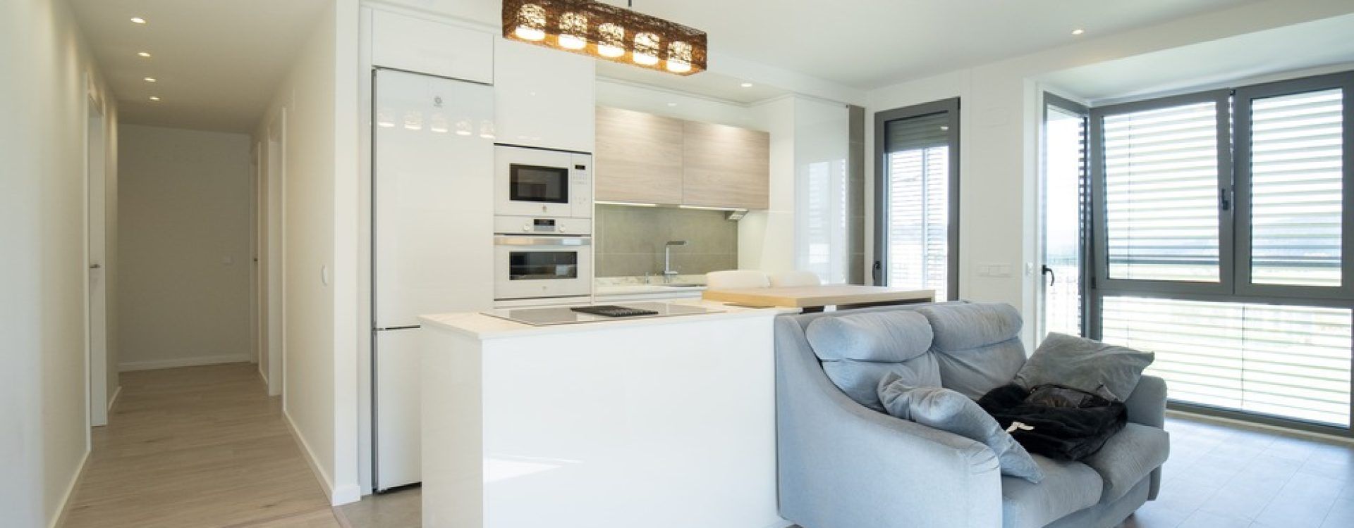 Cocina abierta al salón. Diseño cocinas Suarco