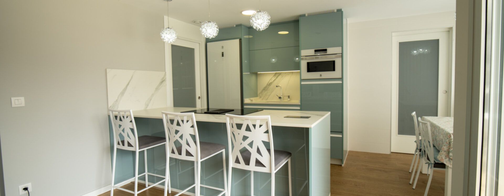 Cocina abierta al salón Suarco