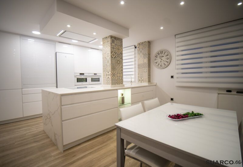 Cocinas modernas con península Suarco