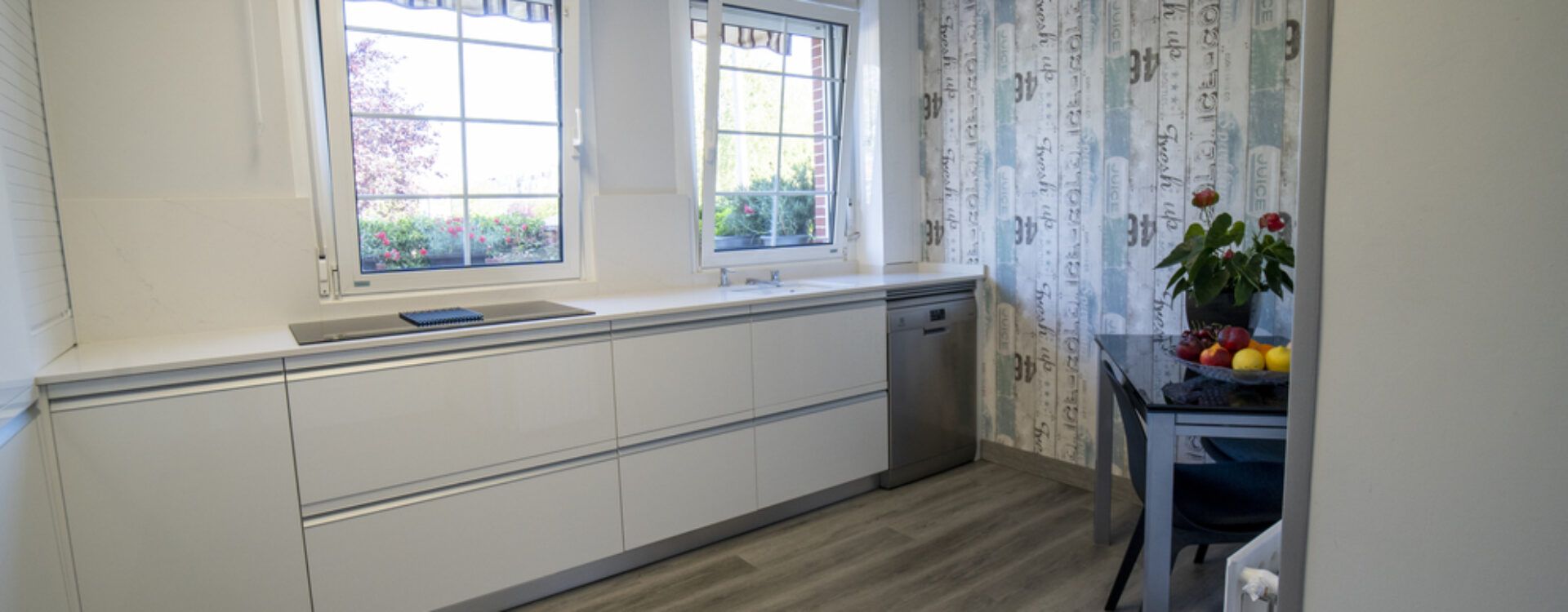 cocina en forma de L Blanca Suarco