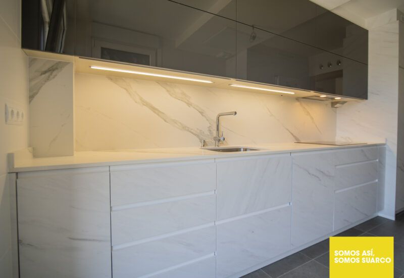 Cocina pequeña blanca Suarco