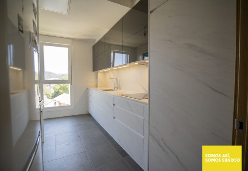Cocina pequeña blanca Suarco