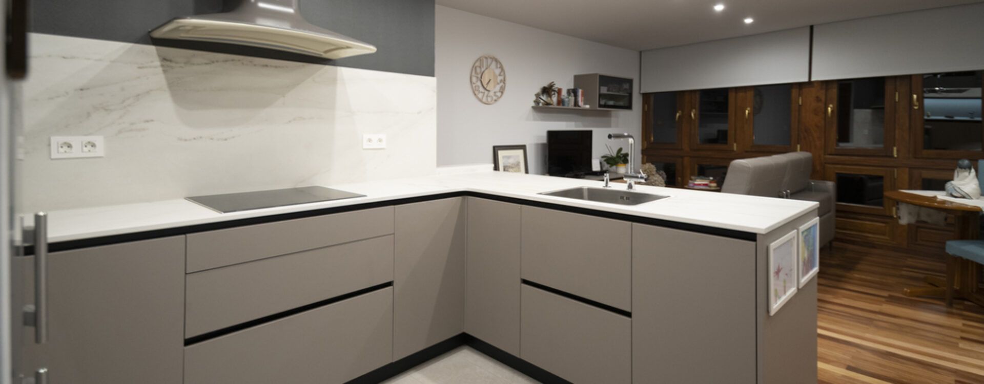 Cocina abierta al salón Suarco
