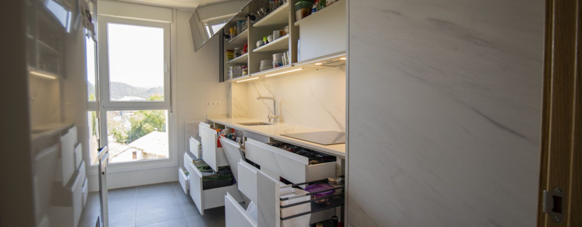 Cocina pequeña blanca Suarco