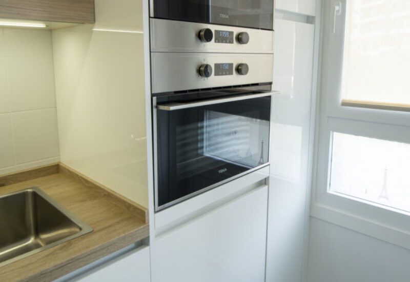 Cocina pequeña y estrecha Suarco