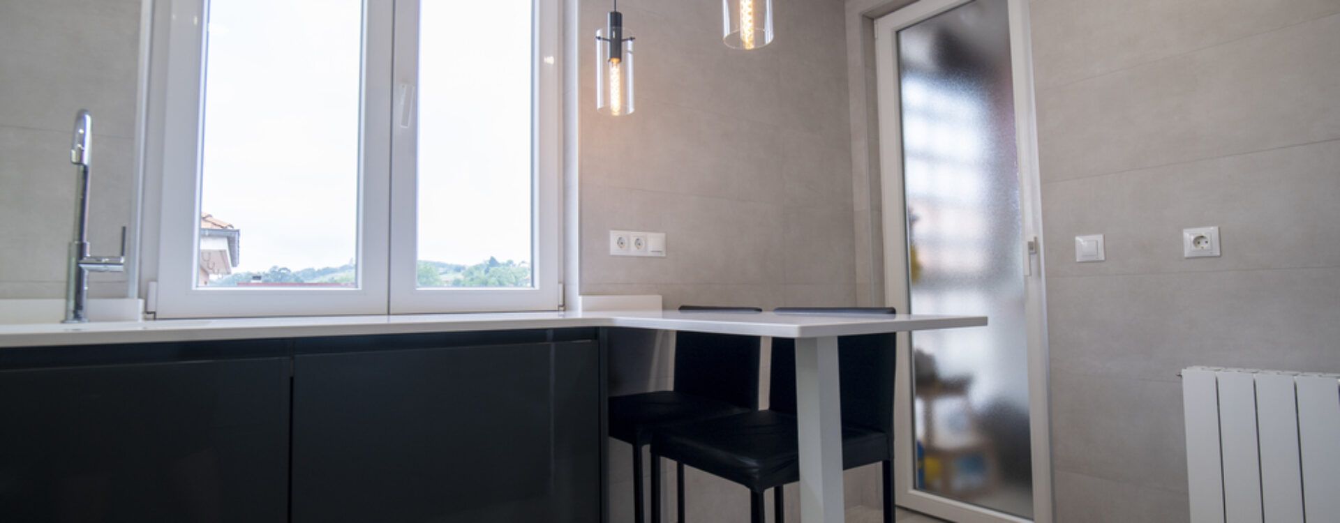 Cocina moderna en forma de U Suarco