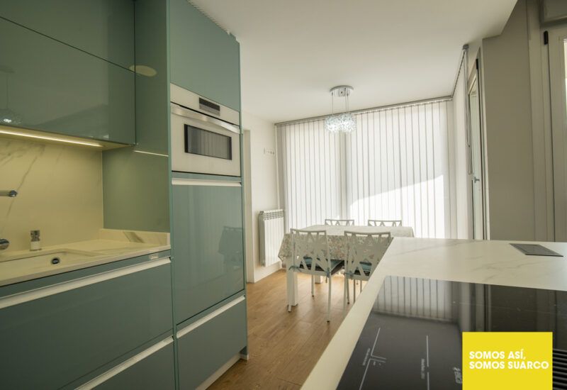 Cocina abierta al salón Suarco