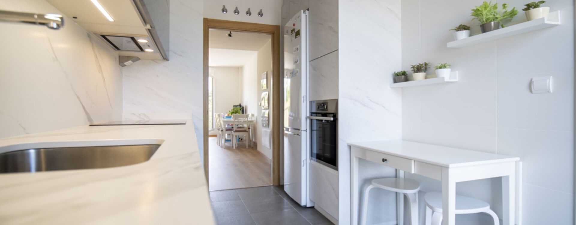 Cocina pequeña blanca Suarco