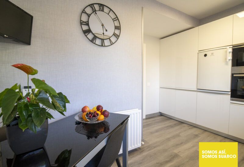 cocina en forma de L Blanca Suarco