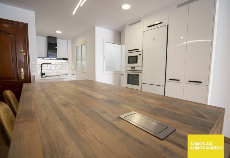 Cocina abierta al salón Suarco