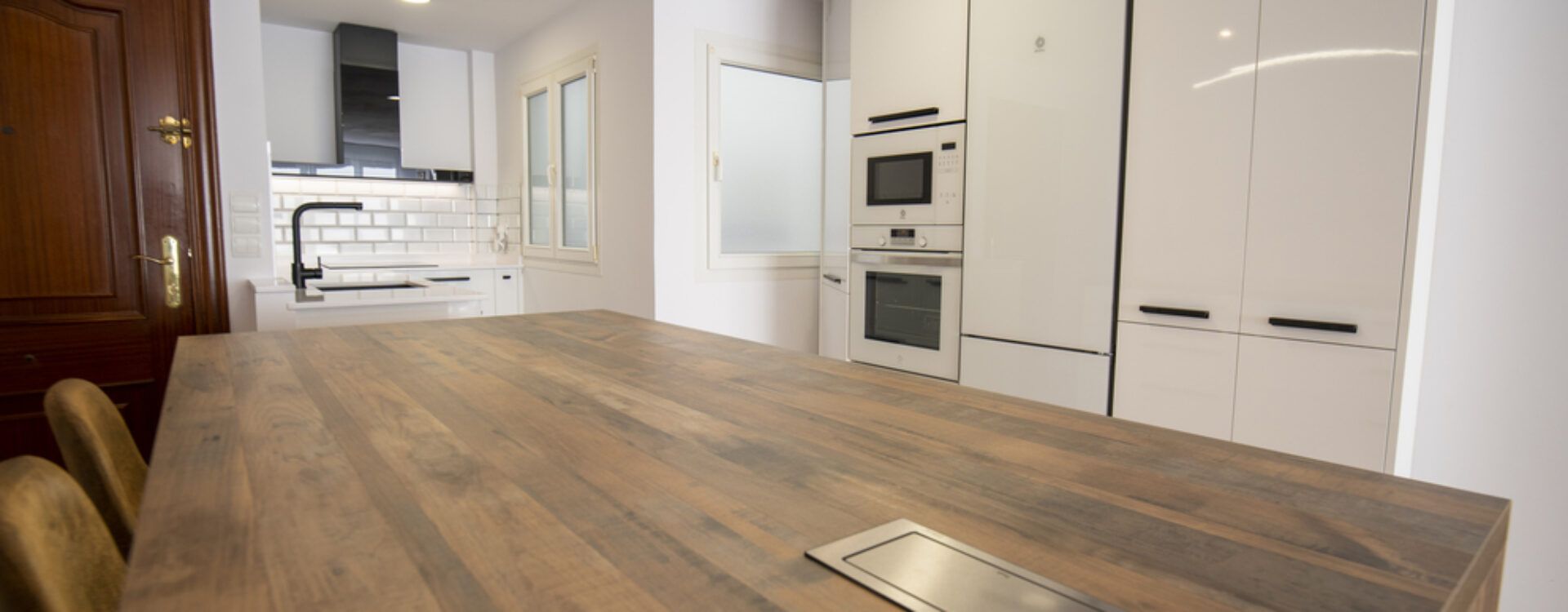 Cocina abierta al salón Suarco