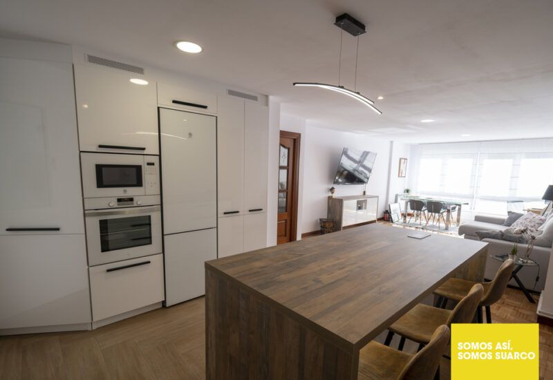 Cocina abierta al salón Suarco