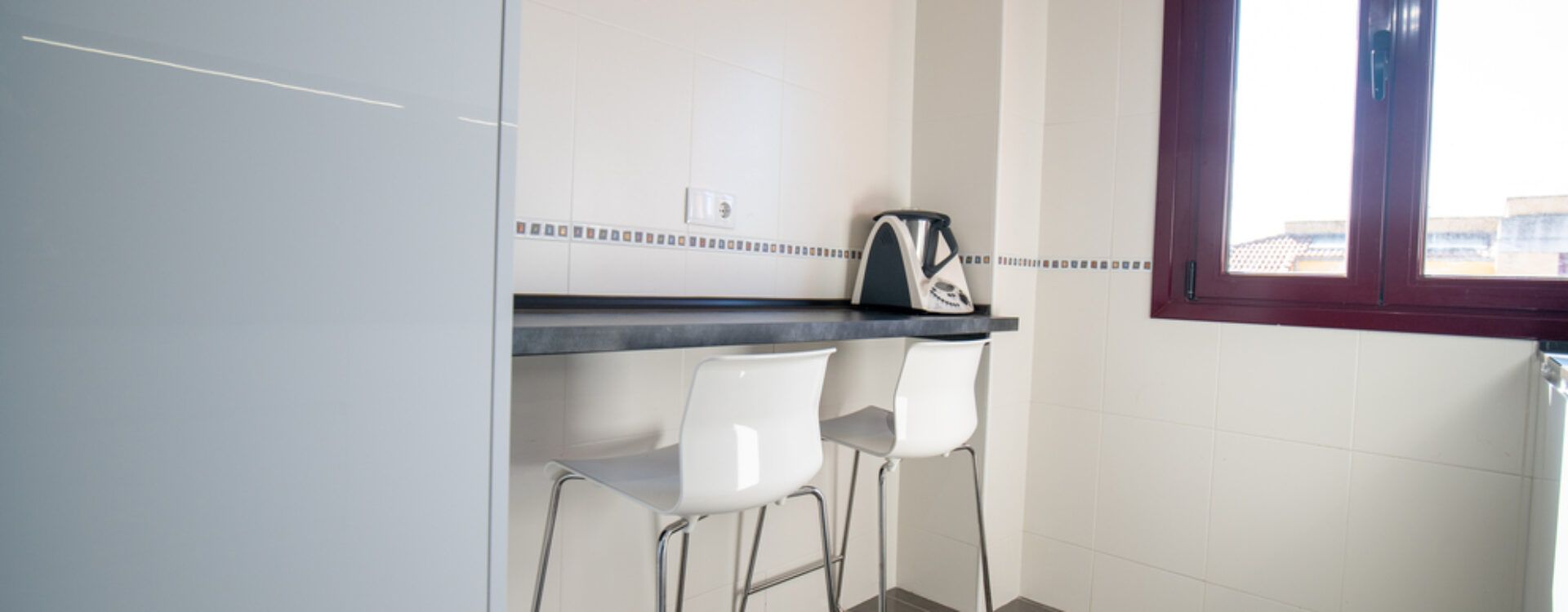 Cocina pequeña blanca Suarco