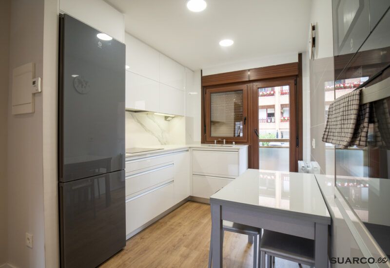 Cocina abierta al salón Suarco