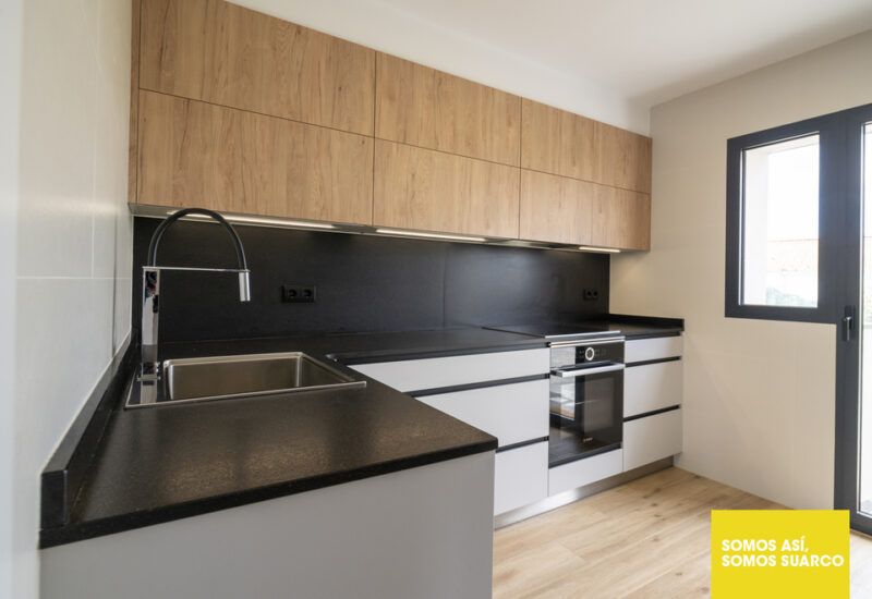 Cocina en L para Espacios Pequeños Suarco