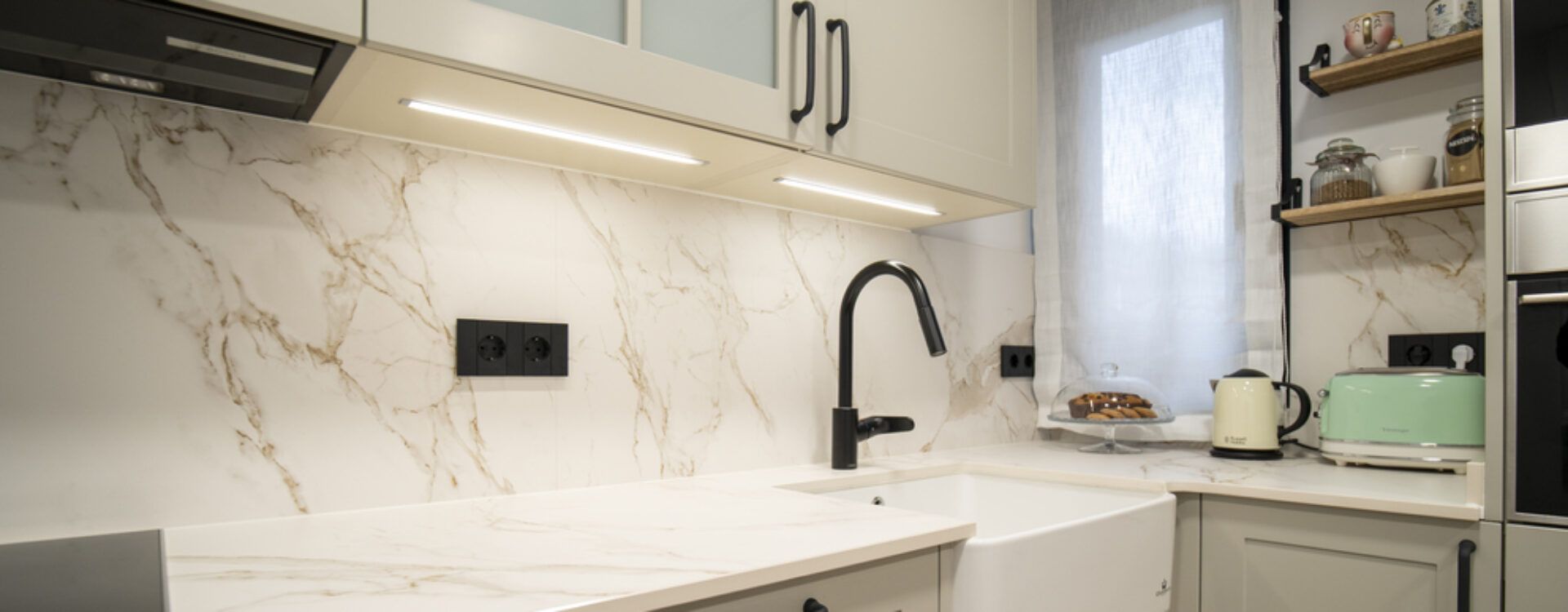 Cocina en forma de U Suarco