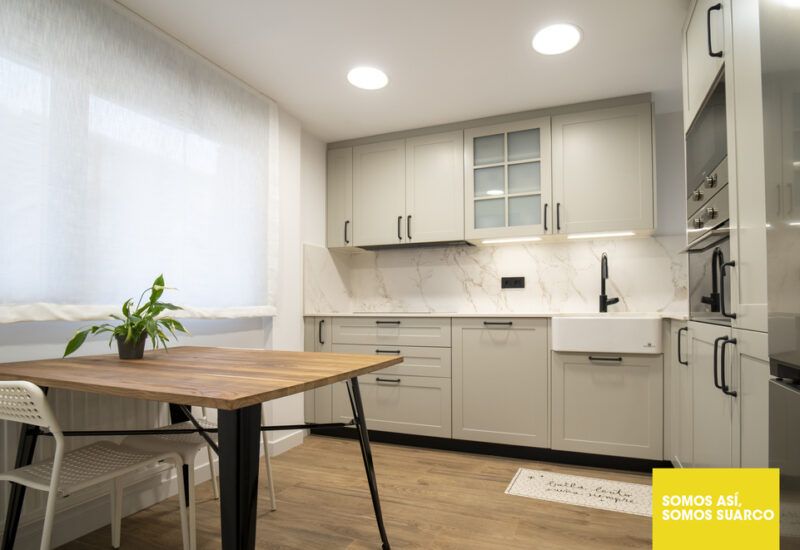 Cocina en forma de U Suarco