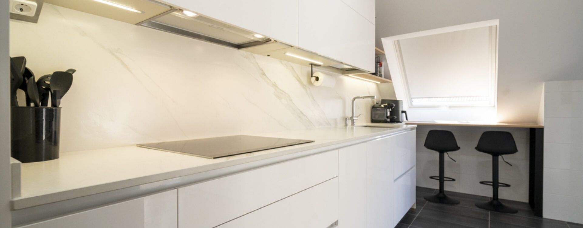 Cocina moderna en ático Suarco