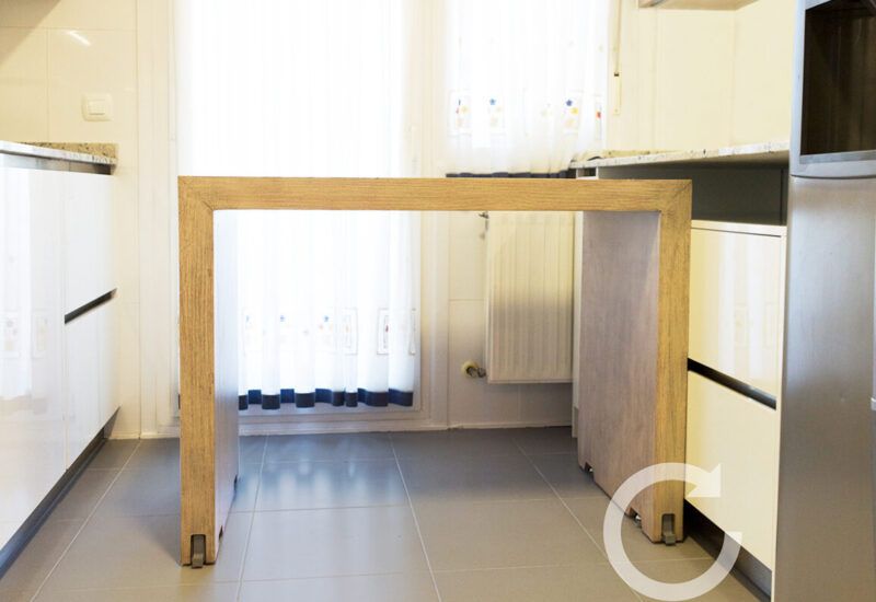cocina nórdica, mesa madera