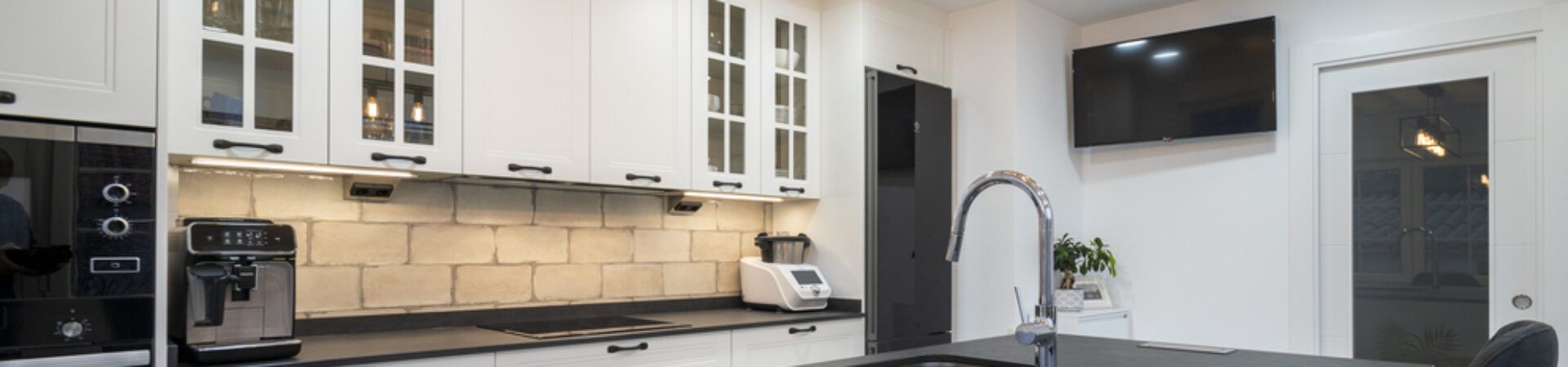 cocina moderna con isla Suarco