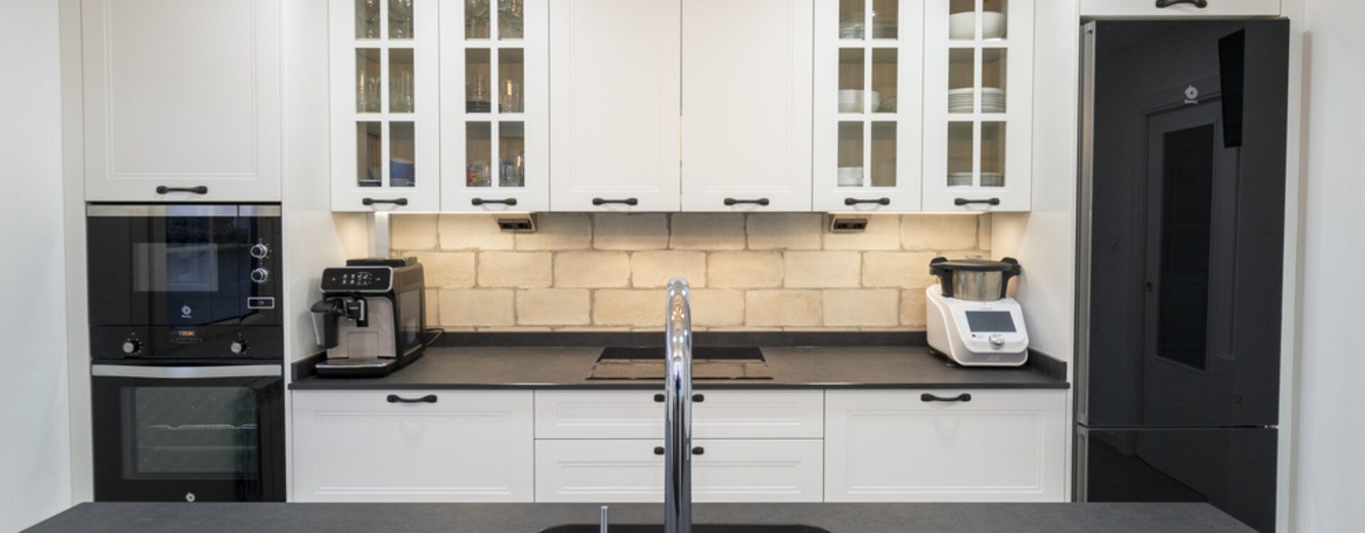 cocina moderna con isla Suarco