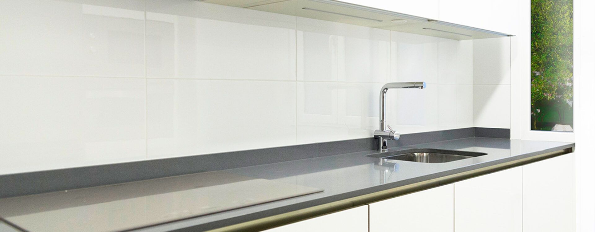 cocina minimalista, silestone